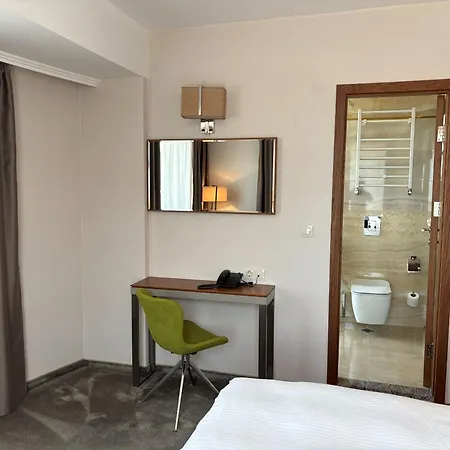 Golden Tulip Hotel