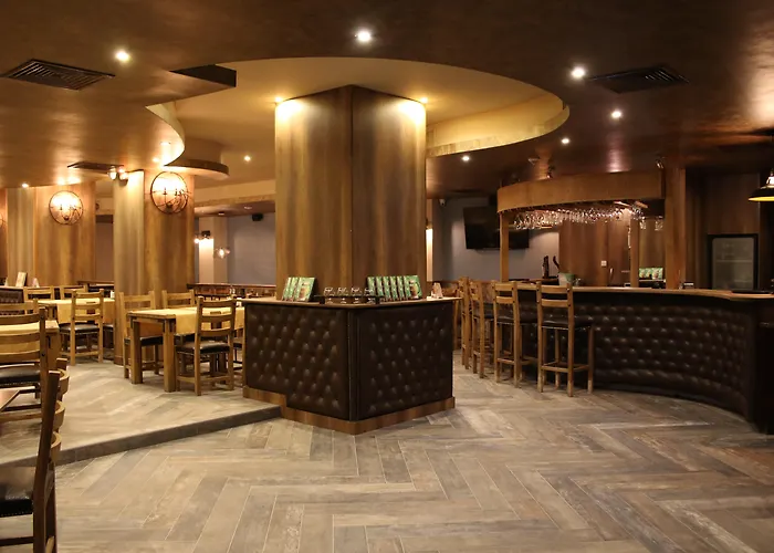 голдън тюлип Хотел