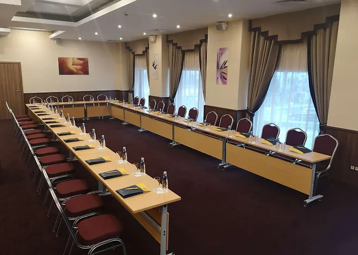 Hotell Golden Tulip 4*