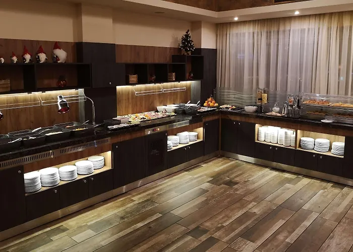 голдън тюлип Хотел