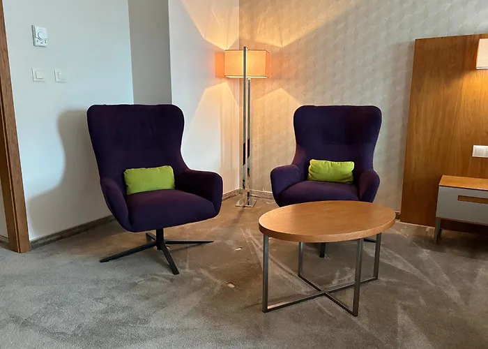 Golden Tulip Hotell 4*