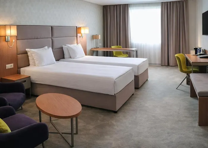 Hotell Golden Tulip 4*