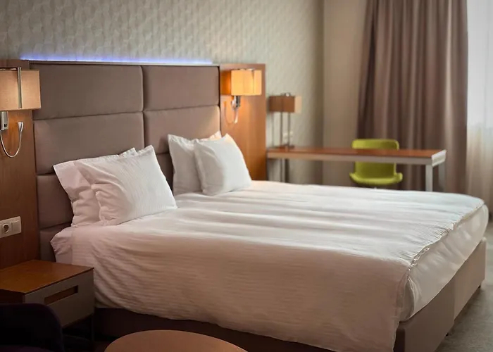 голдън тюлип Хотел