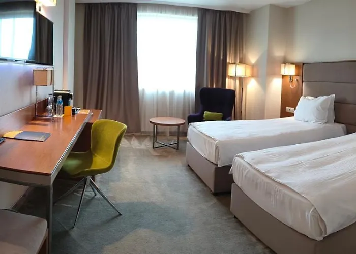 Hotell Golden Tulip 4*