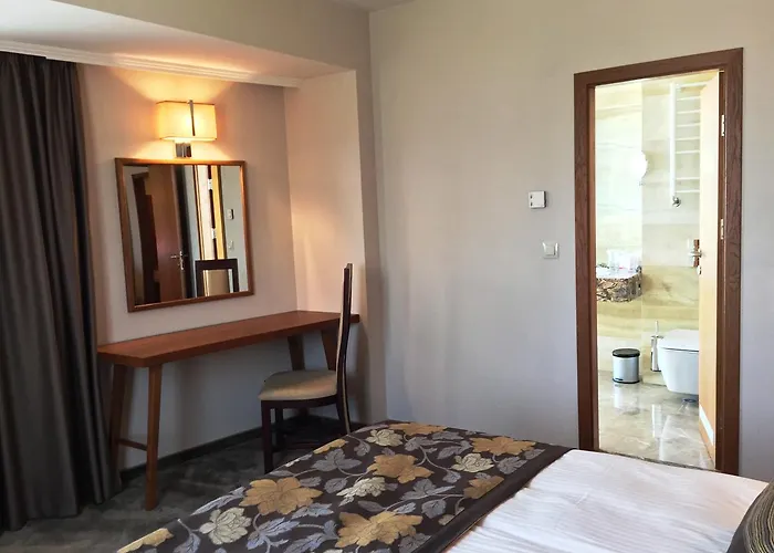 Хотел голдън тюлип 4*