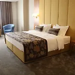 Golden Tulip 4* Varna