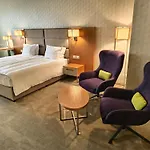 Golden Tulip ホテル 4*