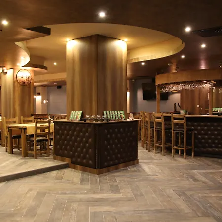 Golden Tulip ホテル