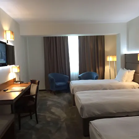 Golden Tulip Hotel Warna