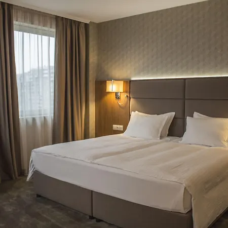 Golden Tulip Hotel 4*
