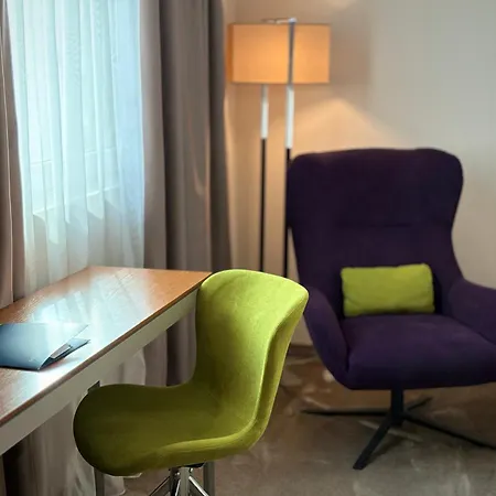 Golden Tulip Hotel Warna