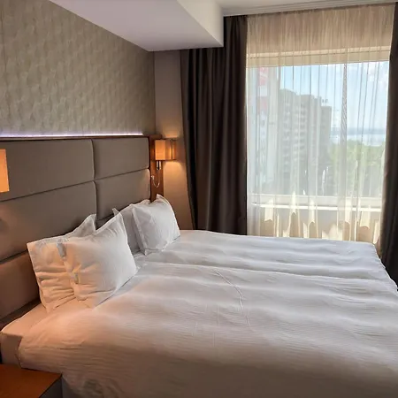 Golden Tulip Varna