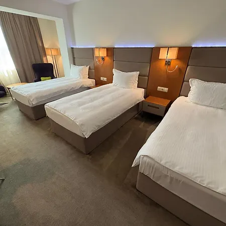Golden Tulip 4*